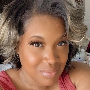 Meet your Posher, Shamika